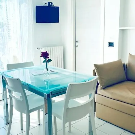 Ξενοδοχείο με διαμερίσματα Altea 4*